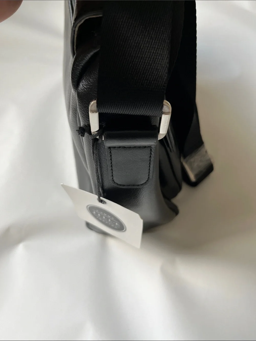 Jill.E Designs. Black Leather Laptop Crossbody Bag